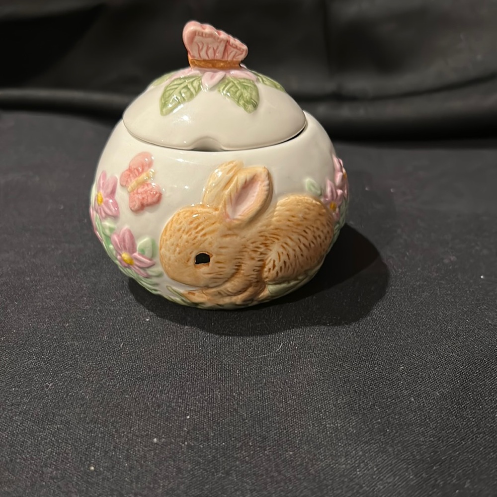 Vintage 1980s Vigor Bunny Jar